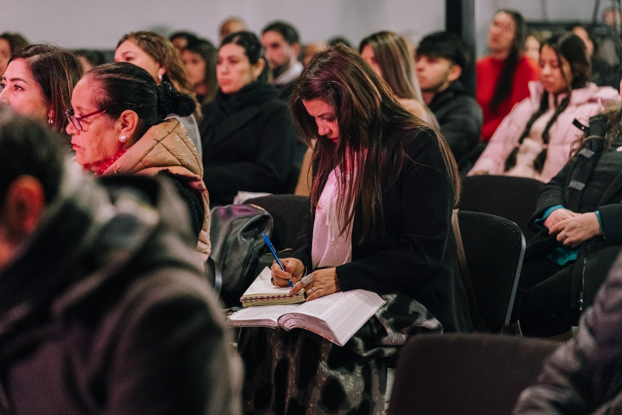 Estudio de la Palabra en Iglesia A Solas con Dios